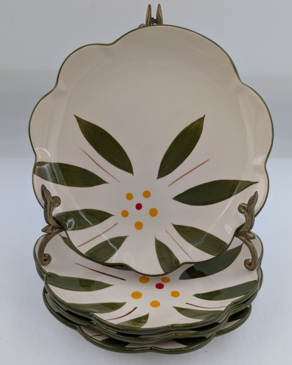Temp-tations Old World Vivid Green Scalloped Salad Plate Set of 4 Plates 8"